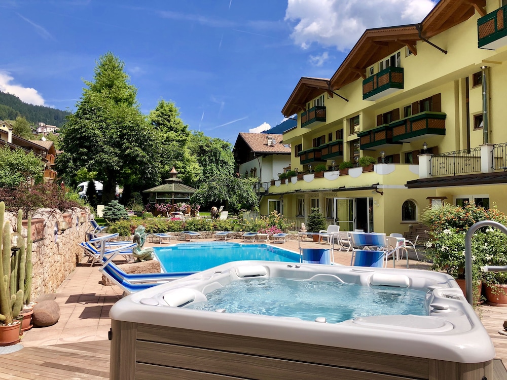 

Napoli - Molveno - Alledolomiti Boutique Lake Hotel - Adults friendly
