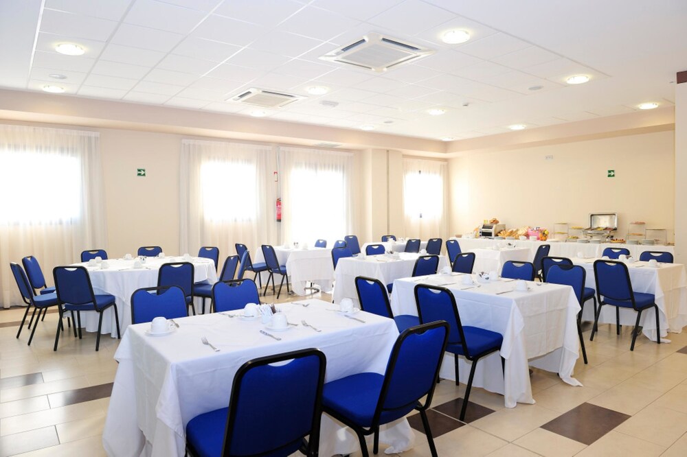 

Napoli - Portugalete - Hotel Naval Sestao