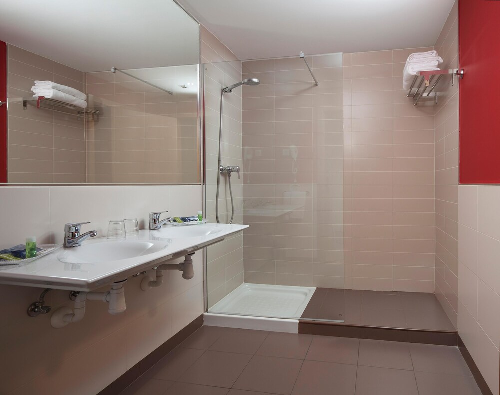 

Bologna - Bilbao - Hotel Naval Sestao