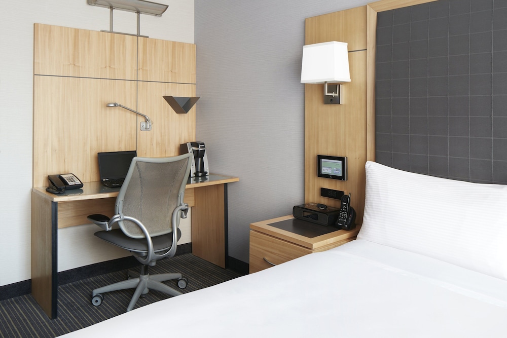 

Pisa - Brooklyn (NY) - World Center Hotel