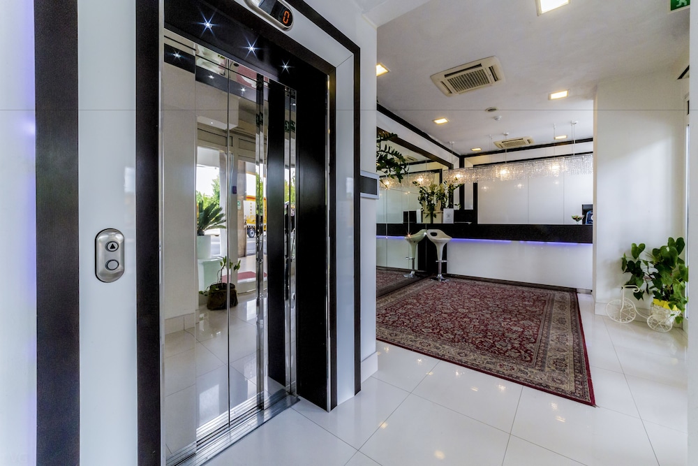 

Cagliari - Bologna - Suite Hotel Elite