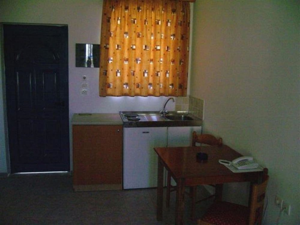 

Roma - Kolimbia - Stegna Star Apartments