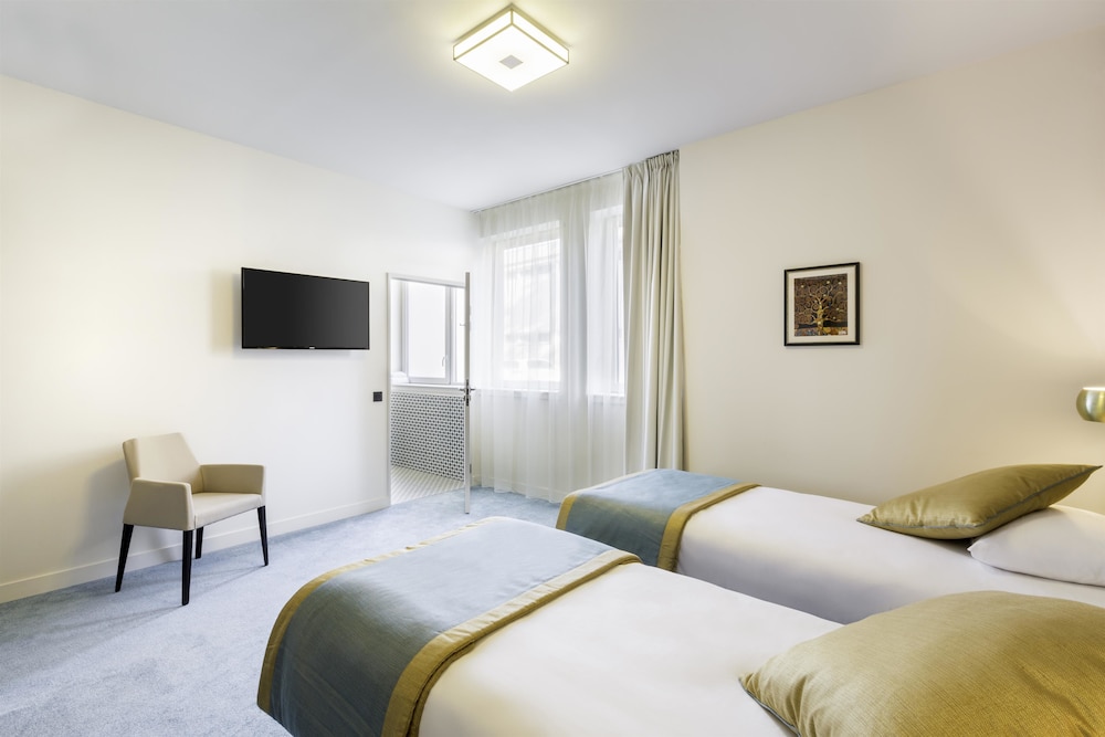 

Napoli - Savigny-sur-Orge - Best Western Hotel Journel Paris Sud