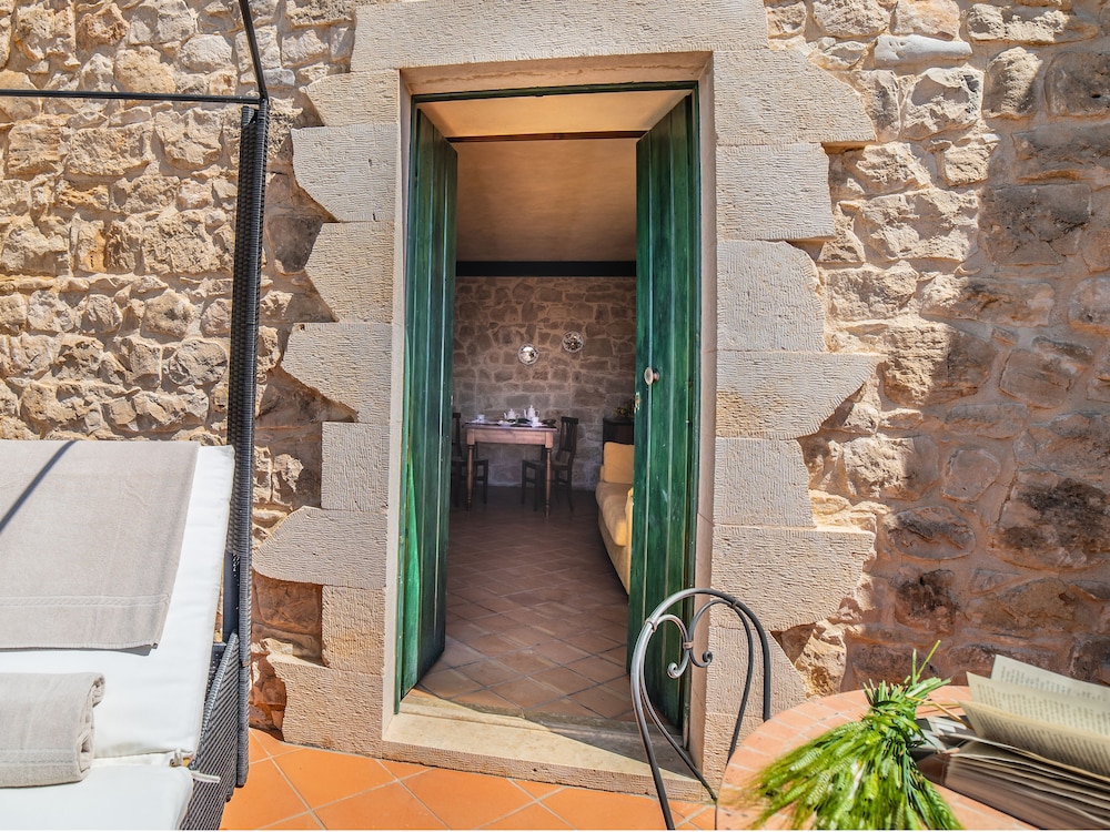

Roma - Modica - Torre Don Virgilio Country Hotel
