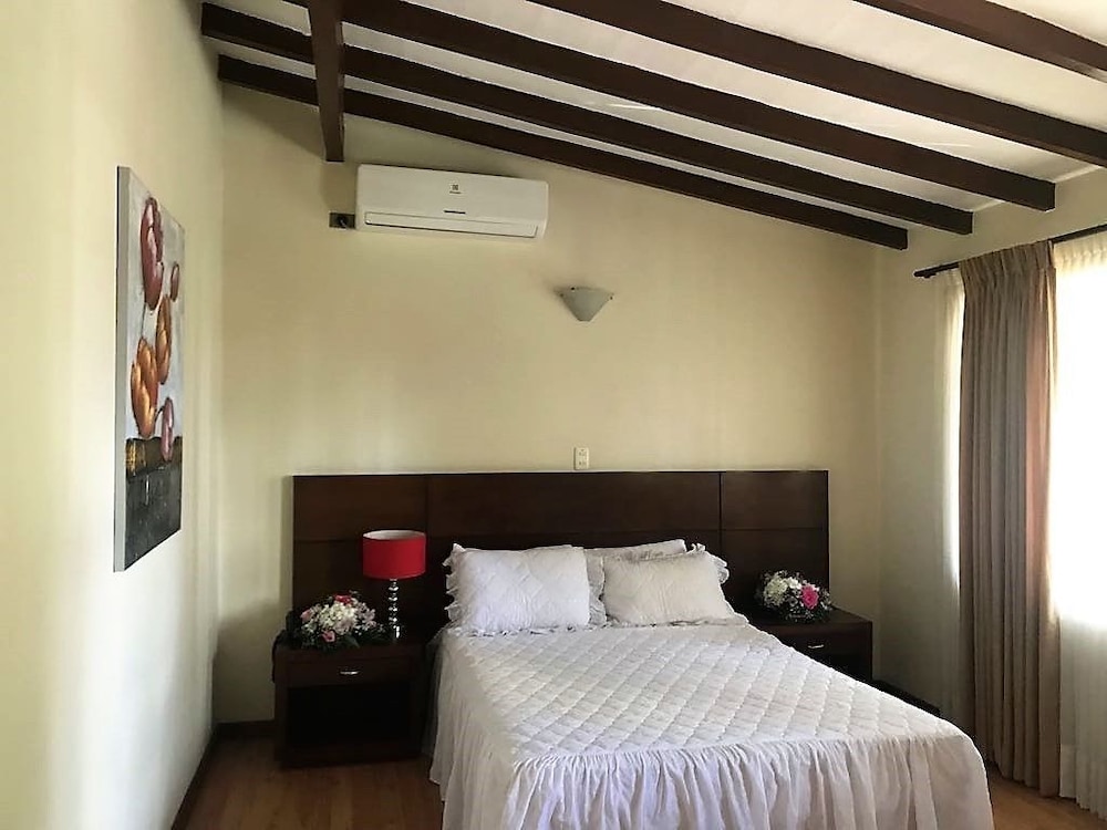 

Milano - Sabaneta - Hotel Poblado Campestre