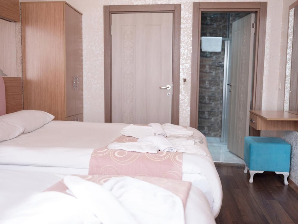 

Napoli - Istanbul - HOTEL MİKLAGORD