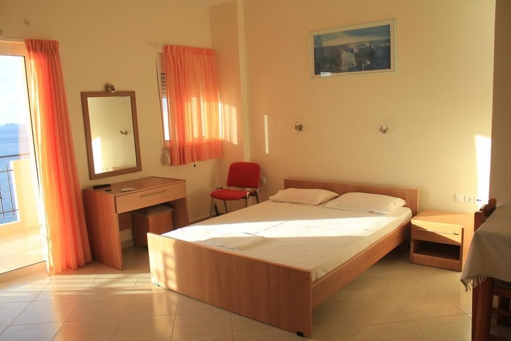 

Pisa - Kolimbari - Kleio Studios