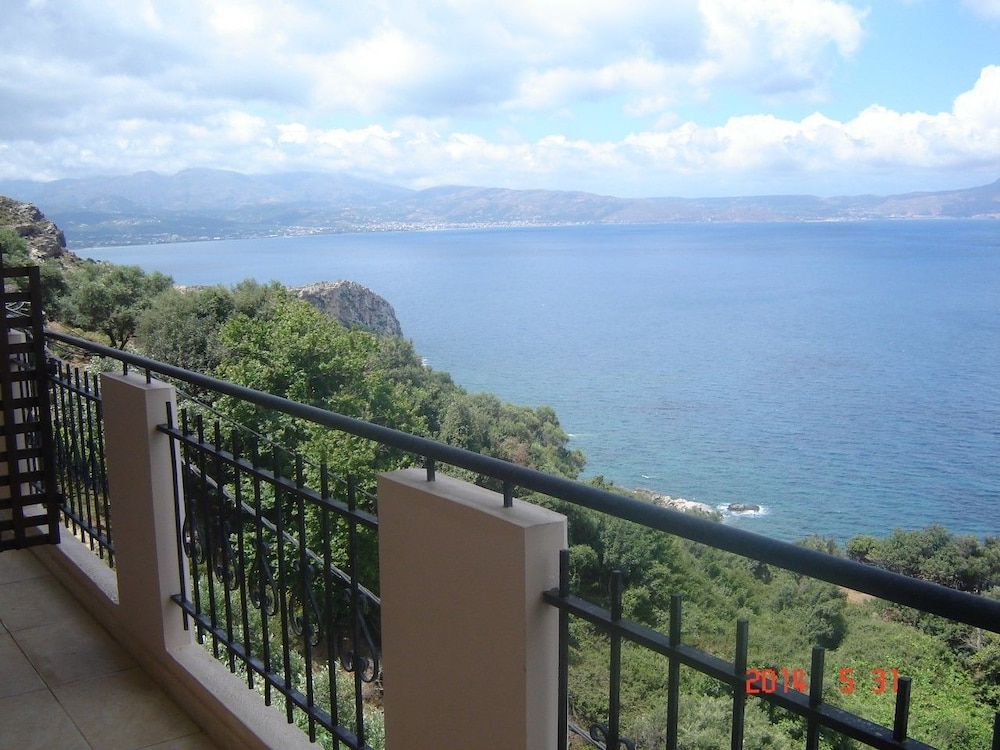 

Verona - Kissamos - Kleio Studios