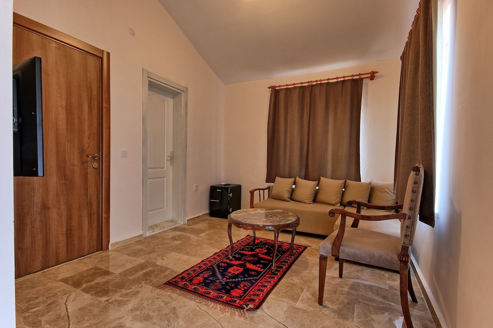 

Bologna - Göcek - Dalya Life