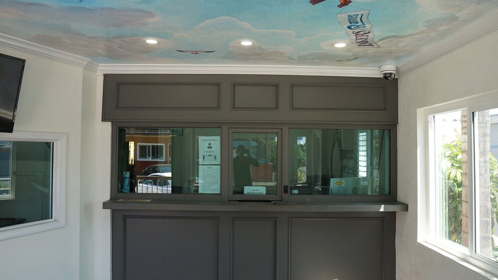 

Milano - Inglewood - Sea Breeze Inn - LAX Airport, Los Angeles
