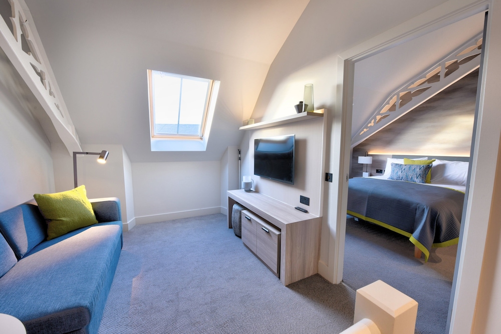 

Bari - Dundee - Staybridge Suites Dundee