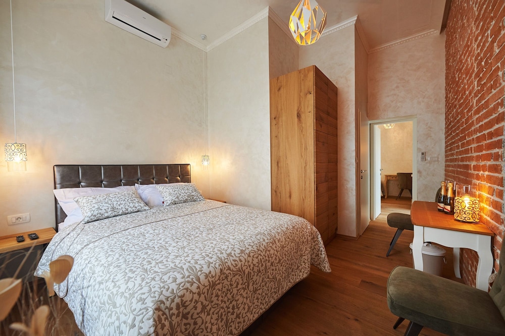 

Brindisi - Slovenj Gradec - Hiša Ančka, Boutique Hotel & Maja Rooms