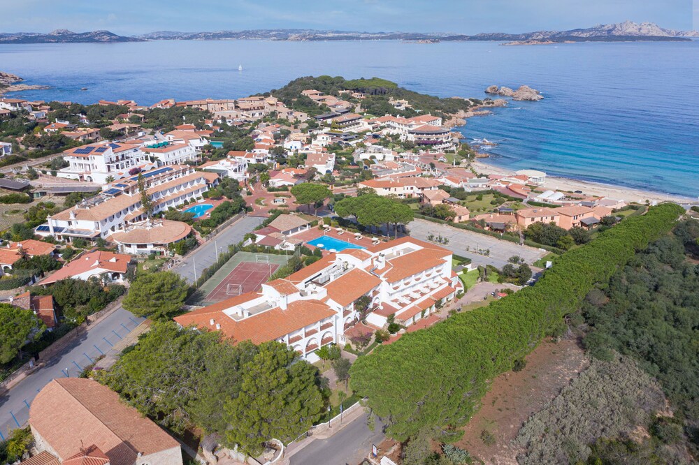 

Napoli - Cannigione - Club Hotel Cormorano