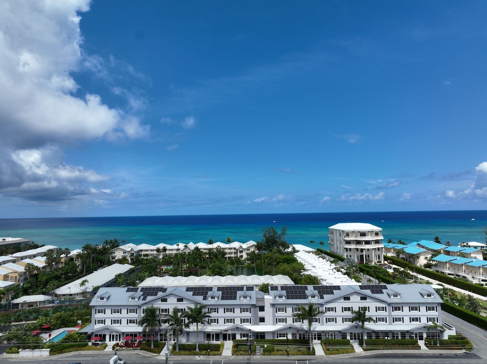 

Milano - Grand Cayman, Caraibi - The Locale Hotel Grand Cayman