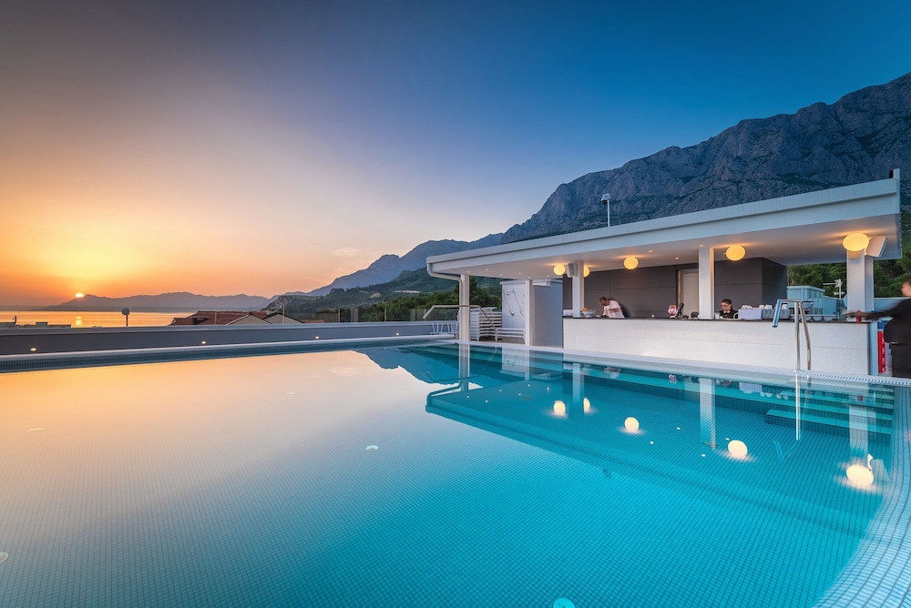 

Napoli - Makarska - Boutique Hotel Mirjam