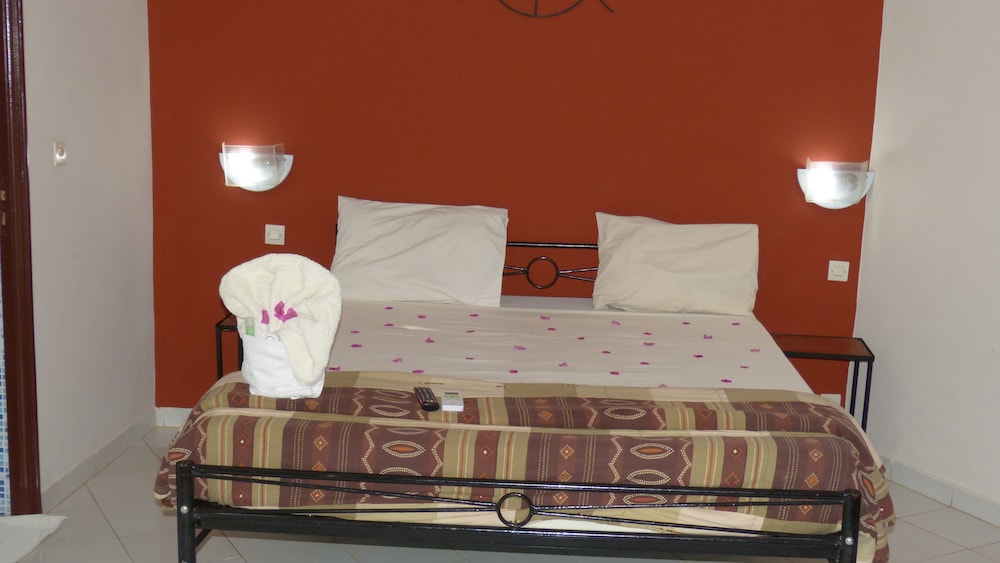 

Milano - Mbour - Hacienda Hotel