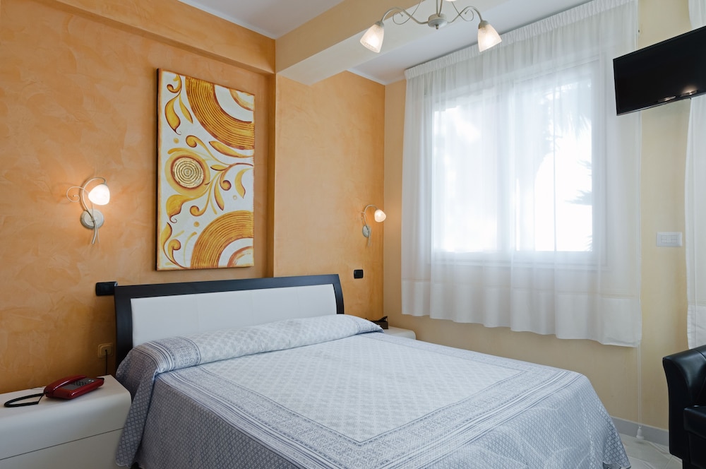 

Milano - Torre Lapillo - Hotel Mediterraneo