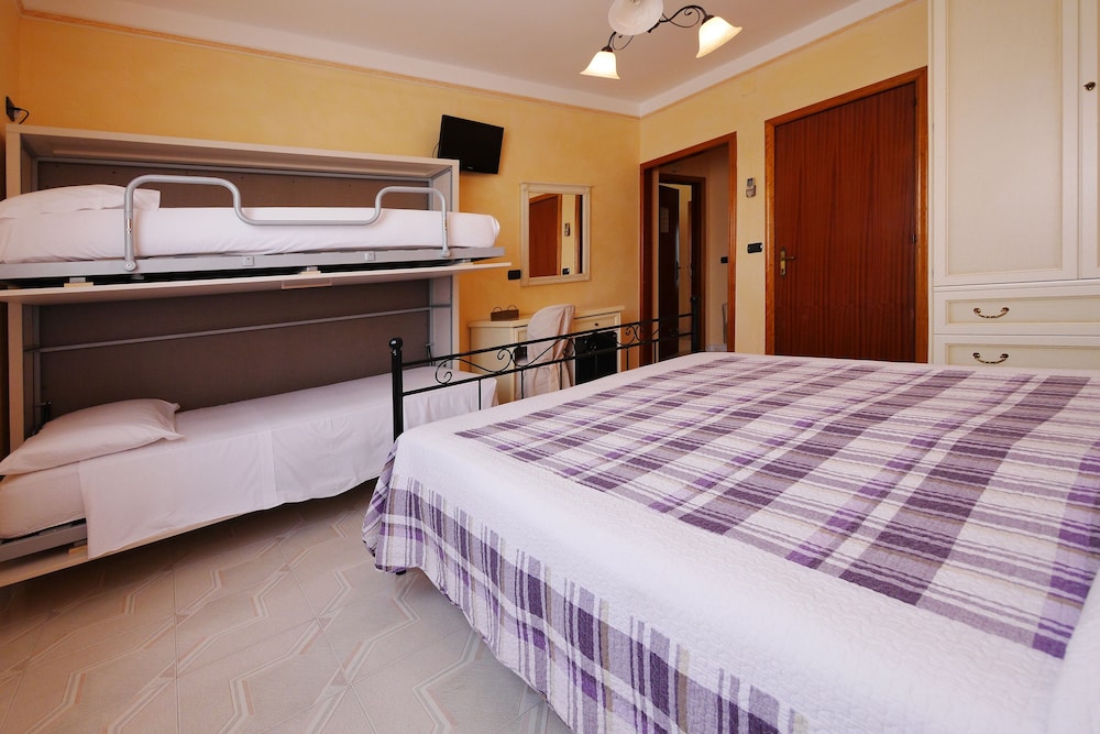 

Roma - Porto Cesareo - Hotel Mediterraneo