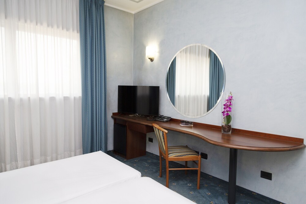 

Reggio Calabria - Milano - iH Hotels Milano Blu Visconti