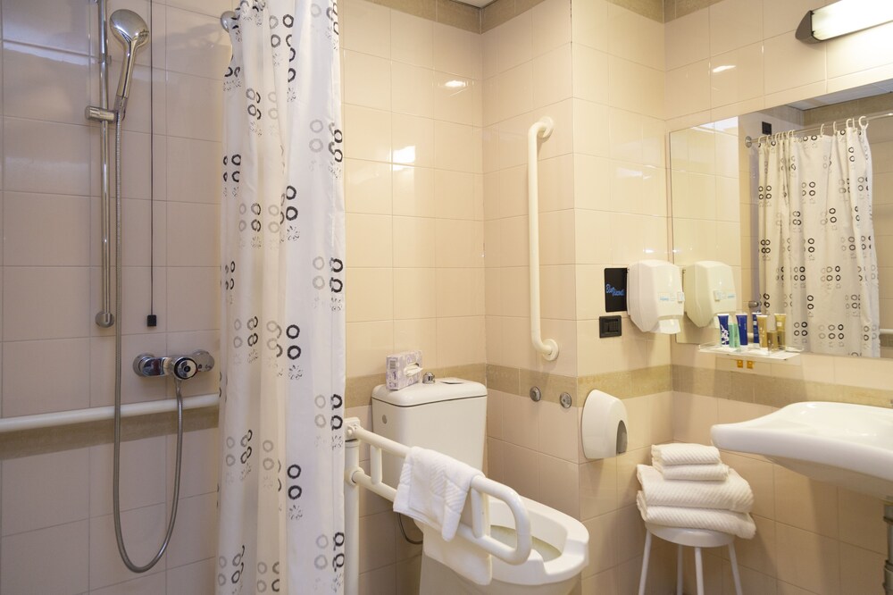 

Catania - Cesano Boscone - iH Hotels Milano Blu Visconti