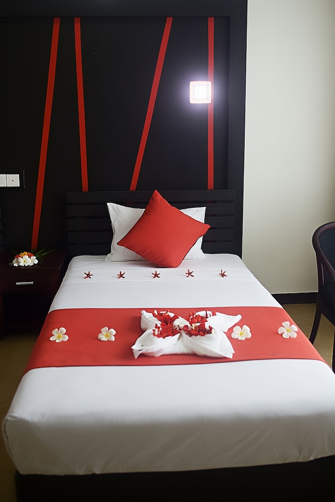 

Roma - Nadi - Nasau Resort & Villas