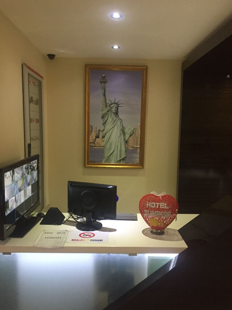 

Genova - Durrës - Sunrise Hotel Çameria