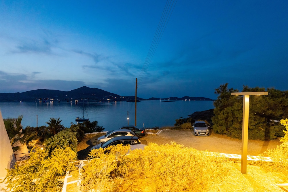 

Roma - Naousa, Paros - Hotel Hippocampus