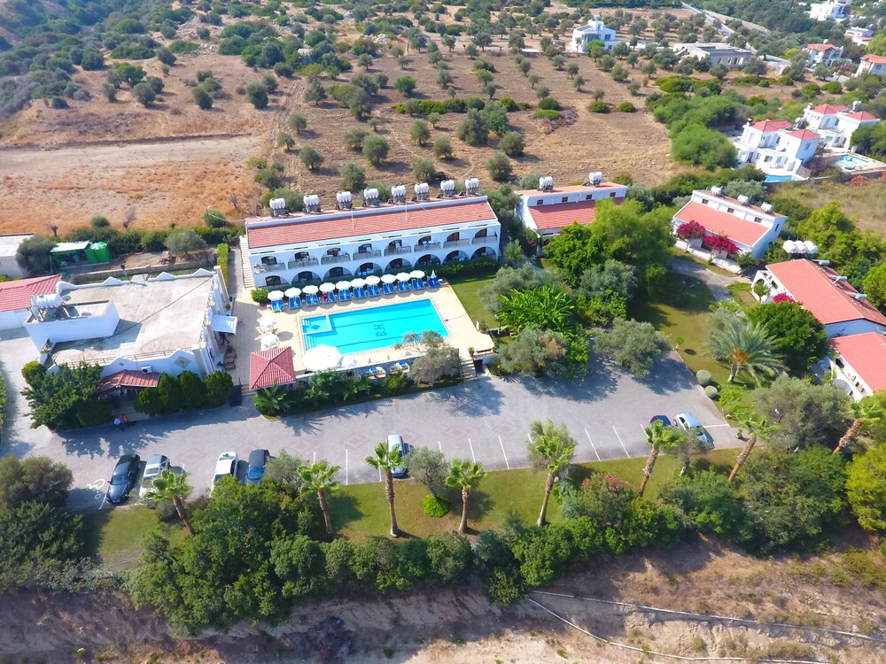 

Bologna - Kyrenia - Bare Hill Holiday Apartments