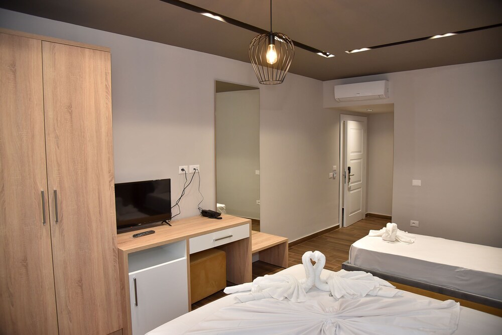 

Venezia - Durrës - Hotel Lubjana