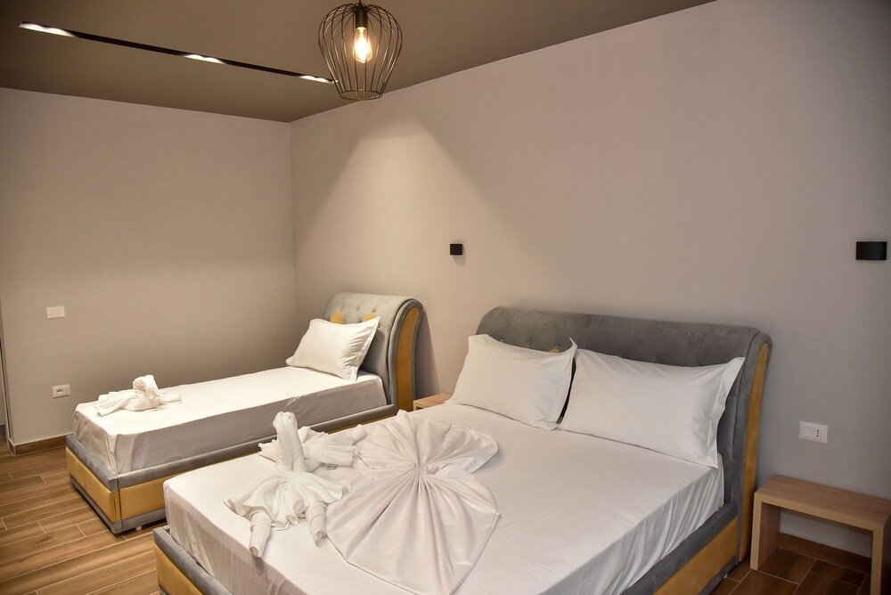 

Bologna - Durrës - Hotel Lubjana
