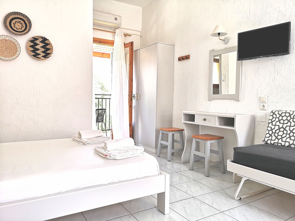 

Pisa - Agios Nikolaos, Creta - Emilia Apartments