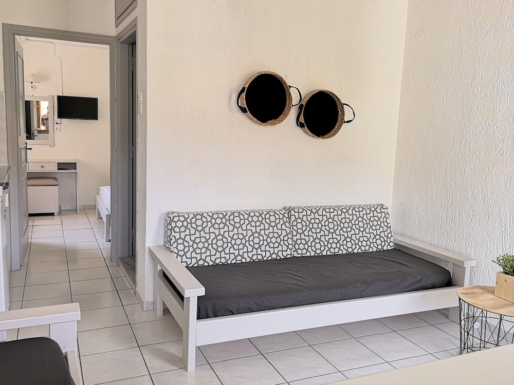 

Roma - Katsíkia - Emilia Apartments