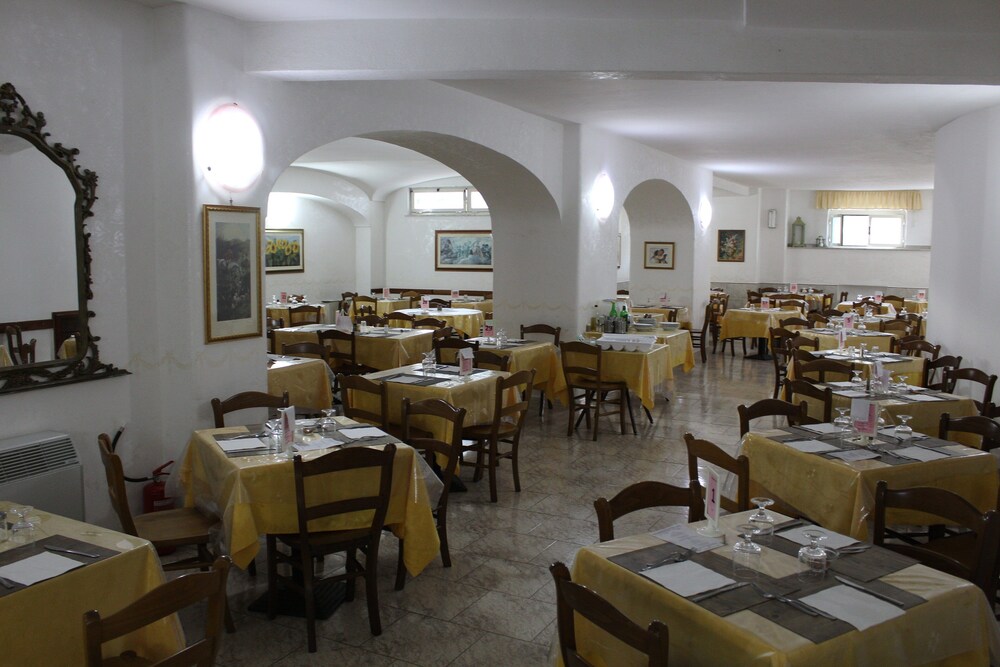 

Milano - Barano d'Ischia - Hotel Castiglione