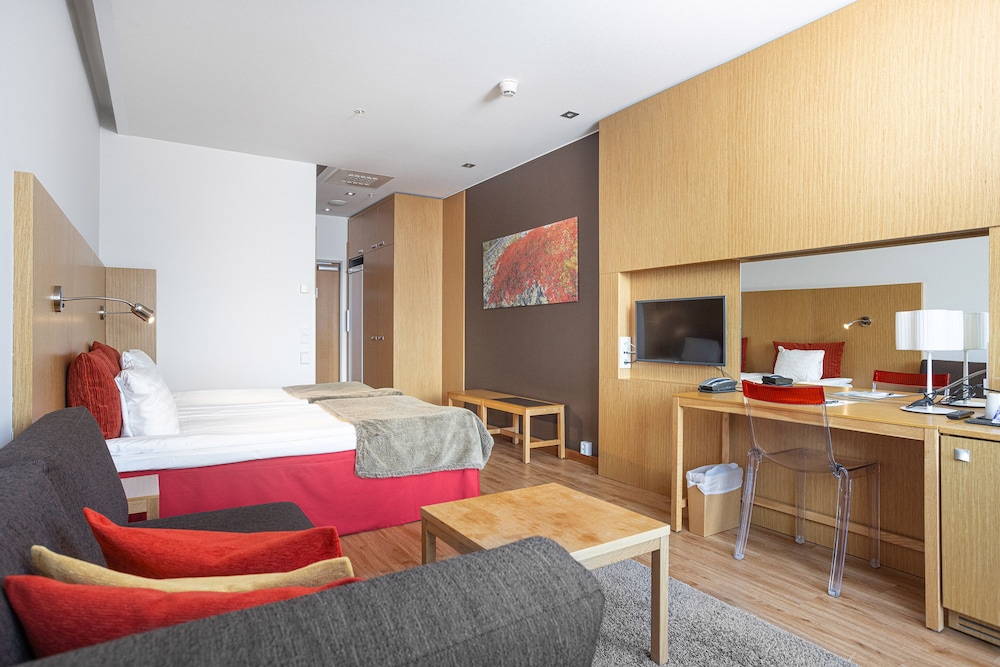 

Milano - Sirkka - Hotel Levi Panorama