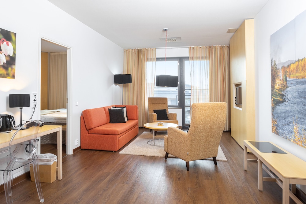 

Milano - Sirkka - Hotel Levi Panorama