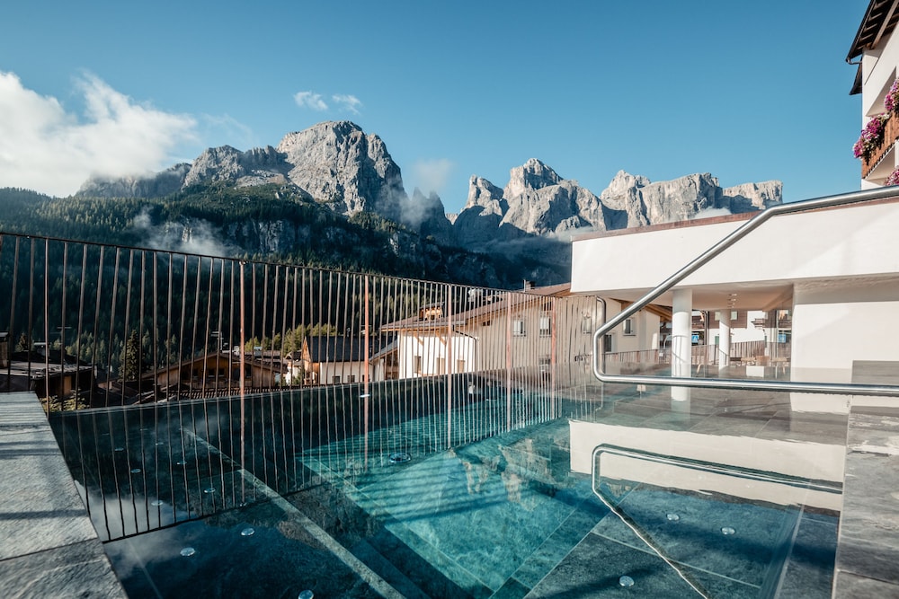 

Milano - Corvara in Badia - Hotel Gran Ciasa