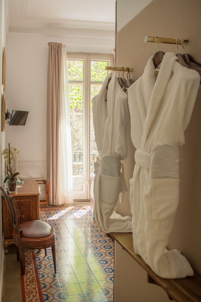 

Roma - Sant Joan Despi - Mihlton Barcelona Boutique B&B