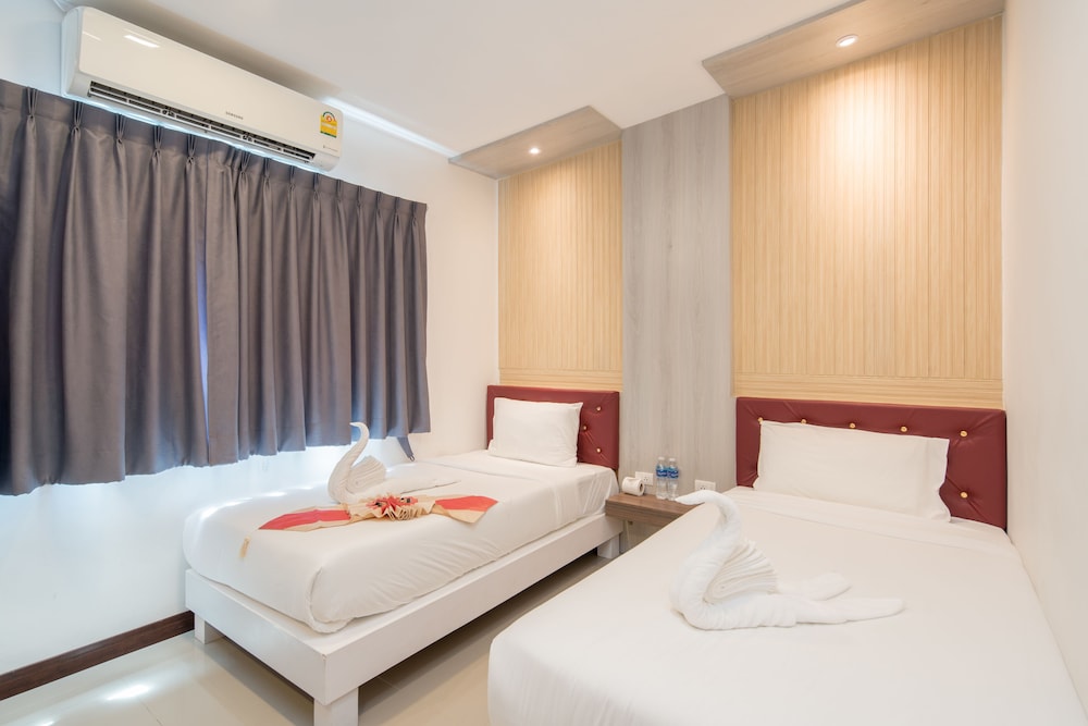 

Bologna - Chalong - Baan Thai Beach Side Residence