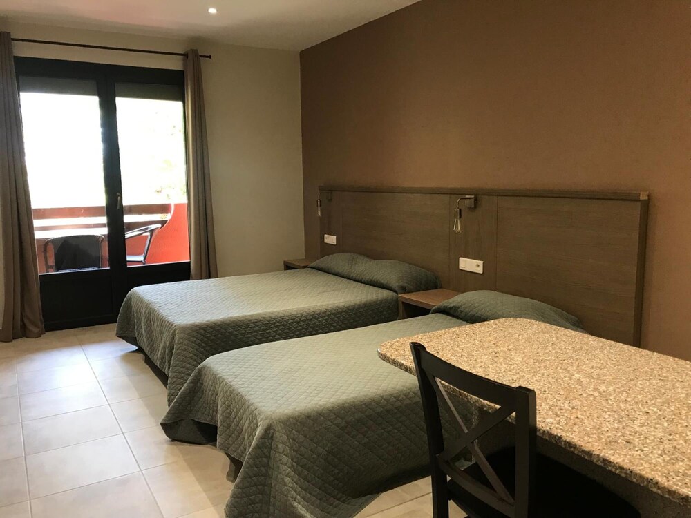 

Milano - Ota - Hotel Corsica - Porto Corse