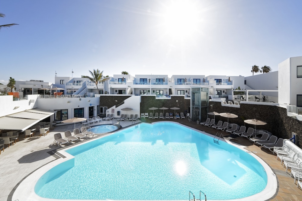 

Genova - Puerto del Carmen - Aqua Suites