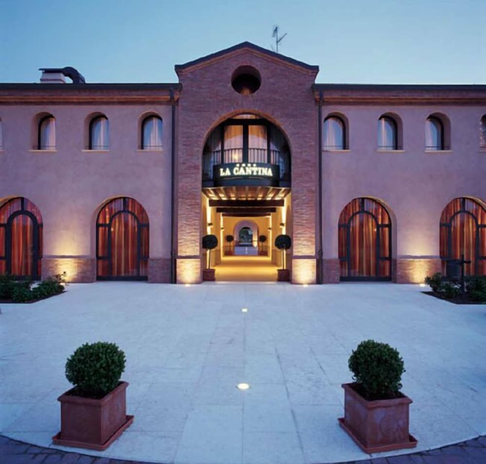 

Palermo - Mirandola - Hotel La Cantina