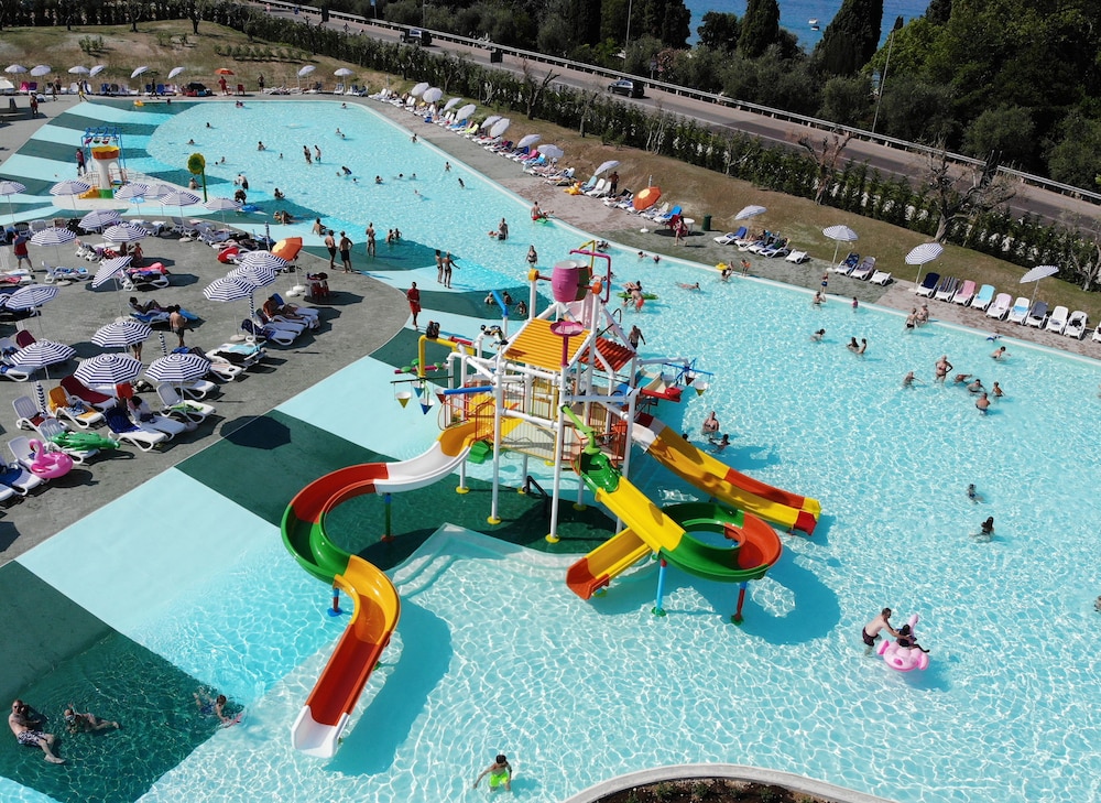 

Cagliari - Bardolino - Happy Camp Mobile Homes in Camping Cisano San Vito