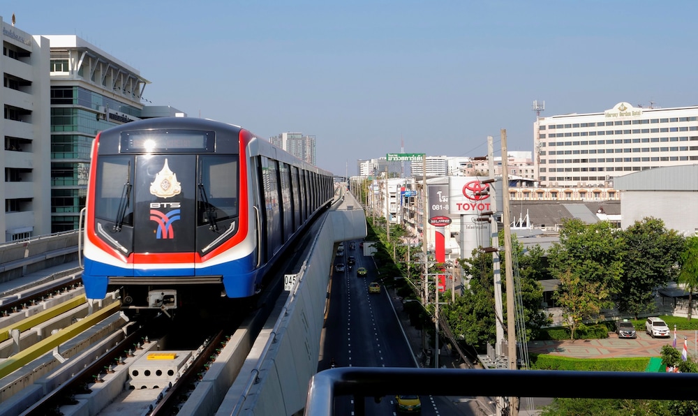 

Catania - Aeroporto Don Muang - Bangkok - The Maruay Garden Hotel