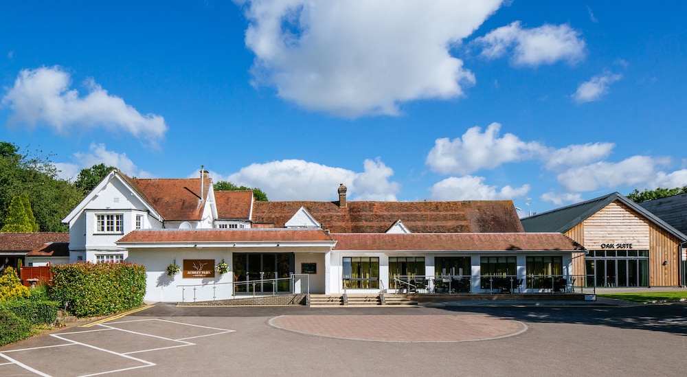 

Milano - Saint Albans - Aubrey Park Hotel