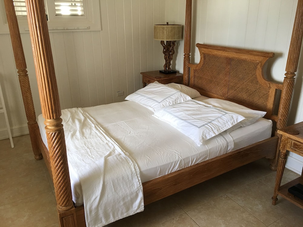

Milano - Bathsheba - Atlantis Historic Inn