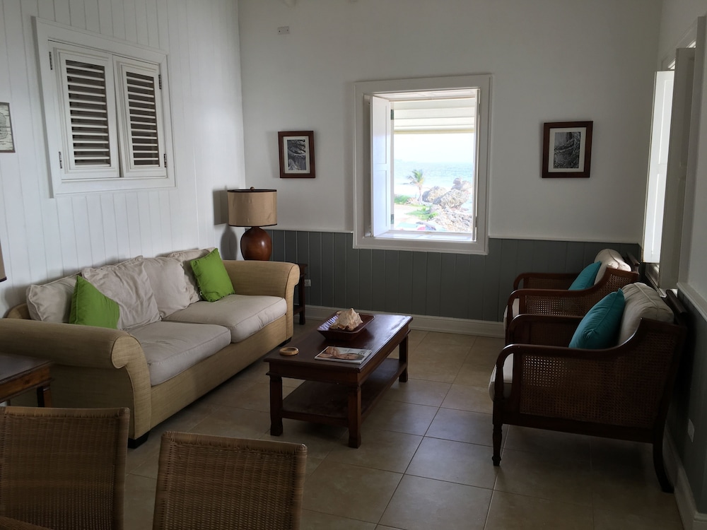 

Milano - Bathsheba - Atlantis Historic Inn