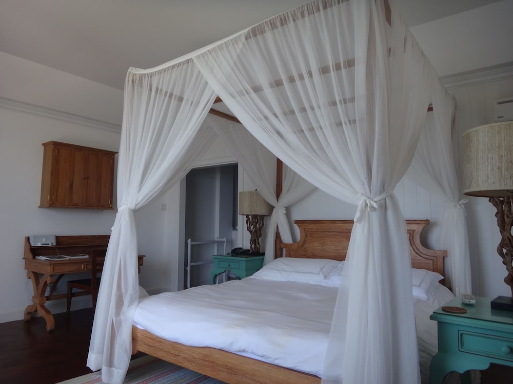 

Milano - Bathsheba - Atlantis Historic Inn