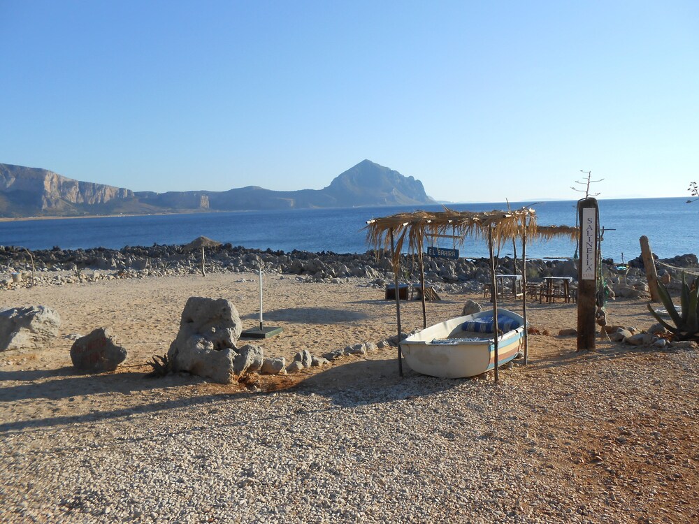 

Pisa - San Vito Lo Capo - Happy Camp in El Bahira Camping Village