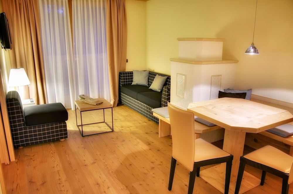 

Bologna - Folgarida - Maribel Hotel