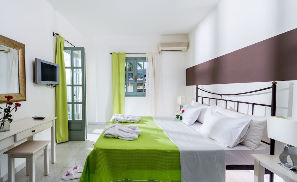 

Catania - Milatos - Angela Studios Apartments